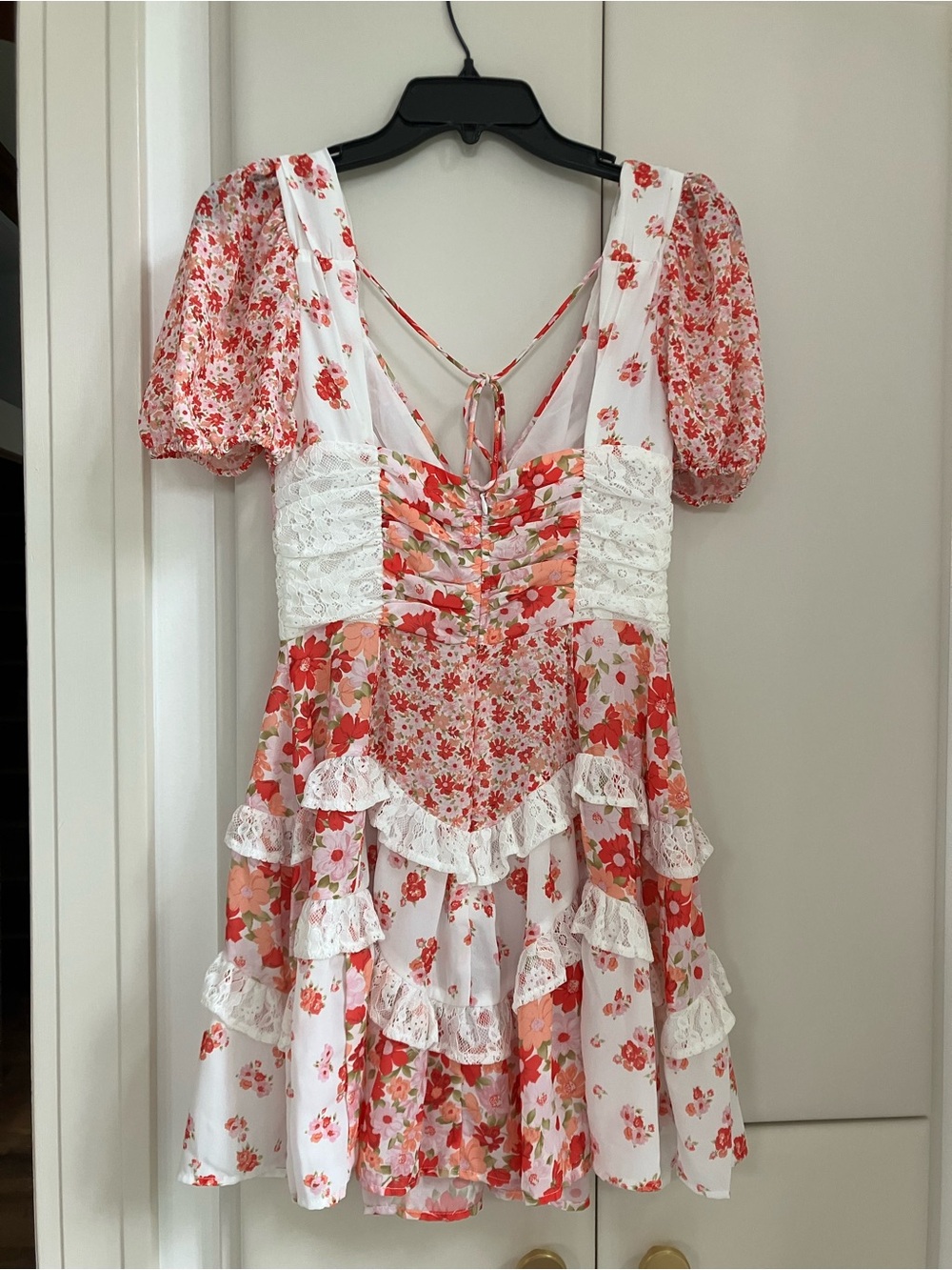 Altard state Floral Puff Sleeve Ruffle Mini Dress in Red & White - Picture 2 of 3